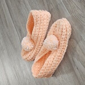 ✨️Handmade Knit Booties with a Cute Pom Poms